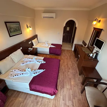 Hotel Astoria Park & Selection 4*