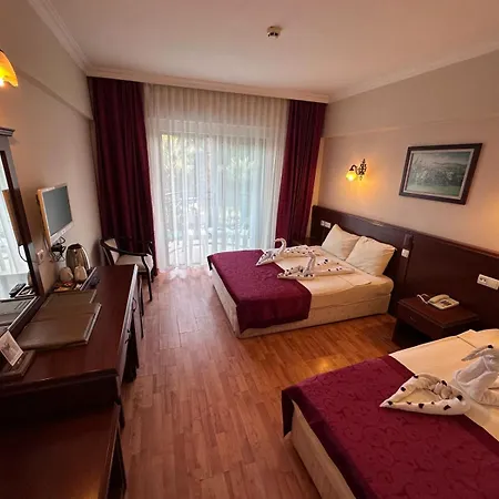 Hotel Astoria Park & Selection 4*